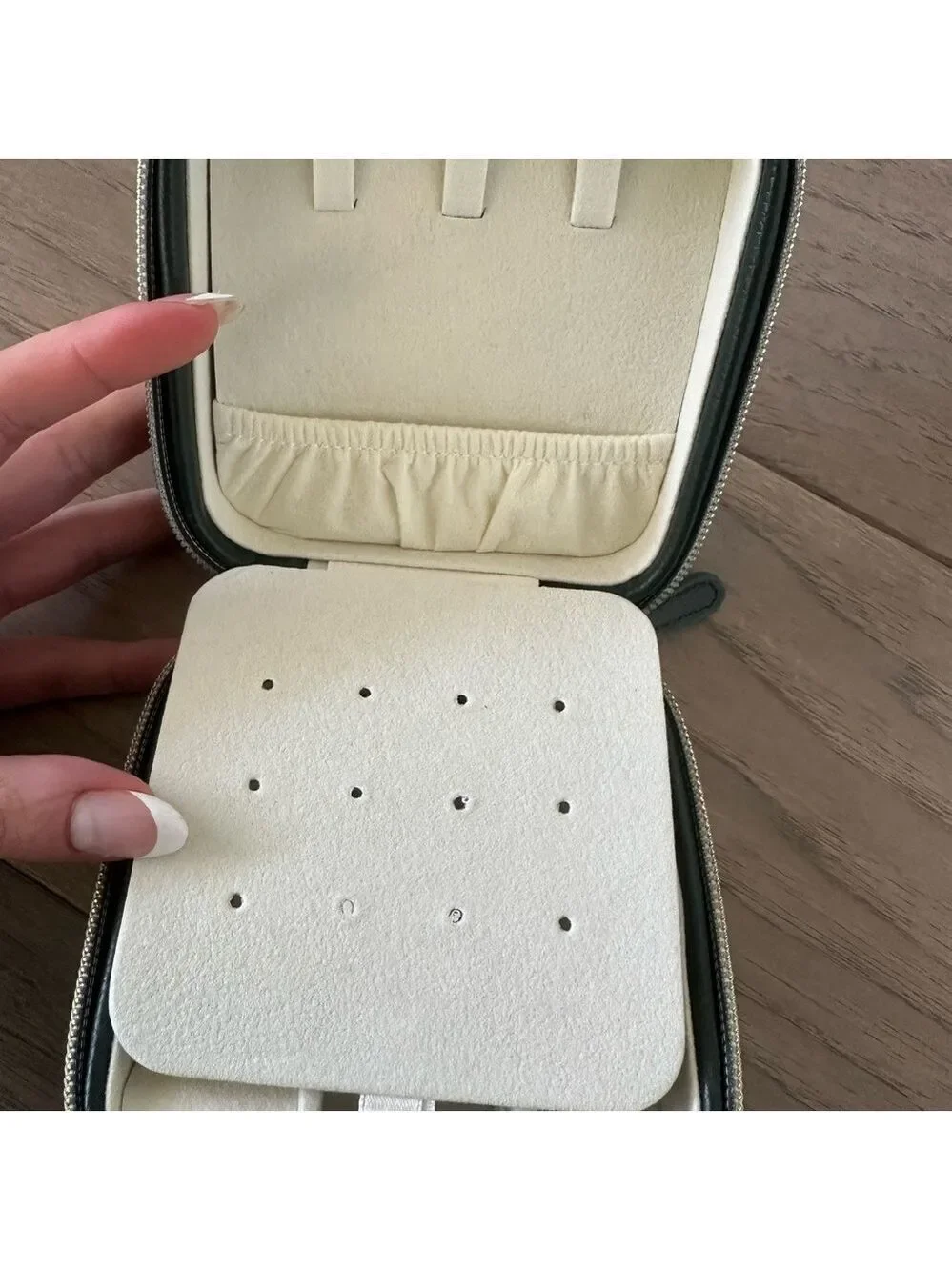 Elegant Cream Green Jewelry Organizer Box